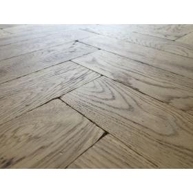 Sample of P127/16 Light Burnt Tumbled Parquet Flooring, size 16x70x280mm